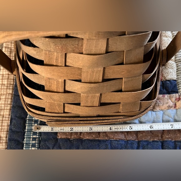 Longaberger Medium Vegetable Basket - Picture 12 of 15